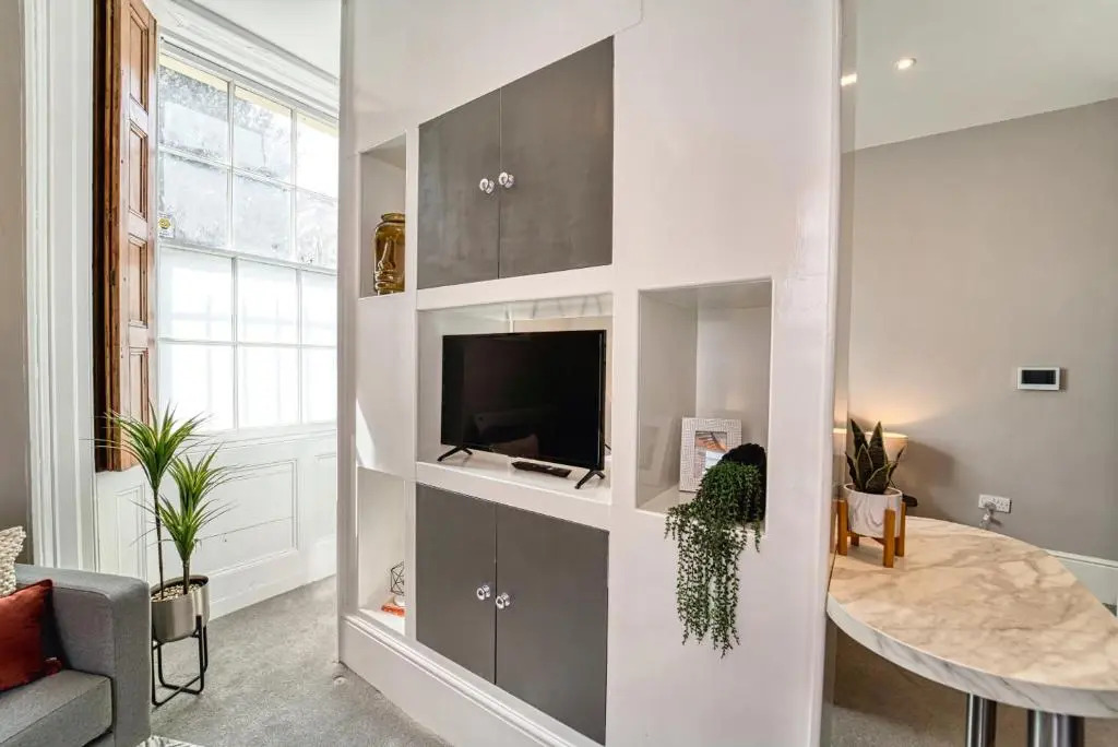 Stylish Worcester Studio Apartment