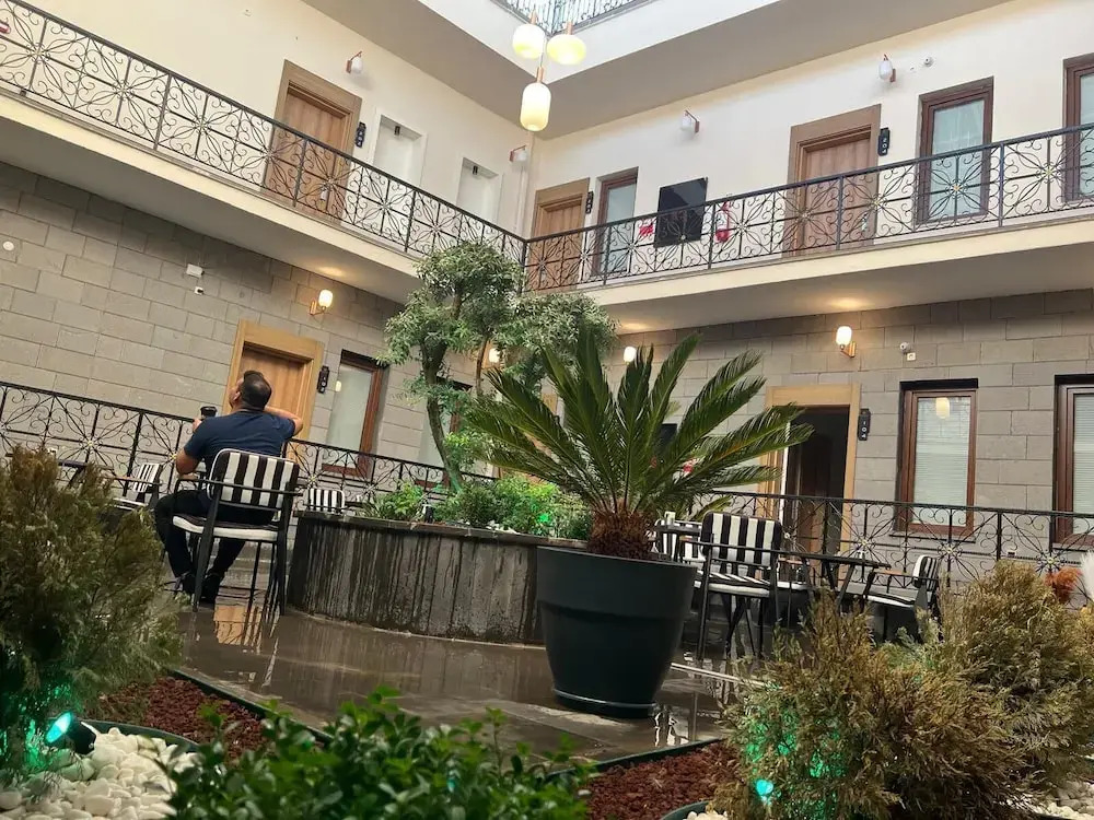 Blackhan Palace Hotel