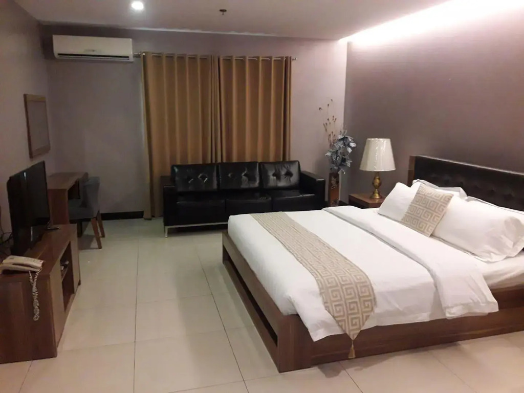 YBC Grand Hotel