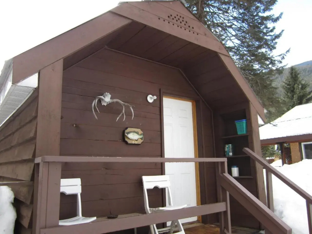 Log Inn & Pub