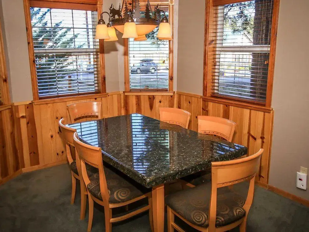 Comfy Cabin #1370