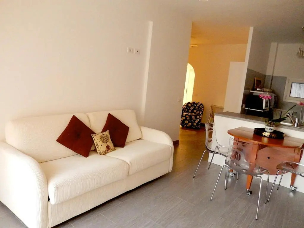 MODERNE 3 PIECES 30 m CROISETTE