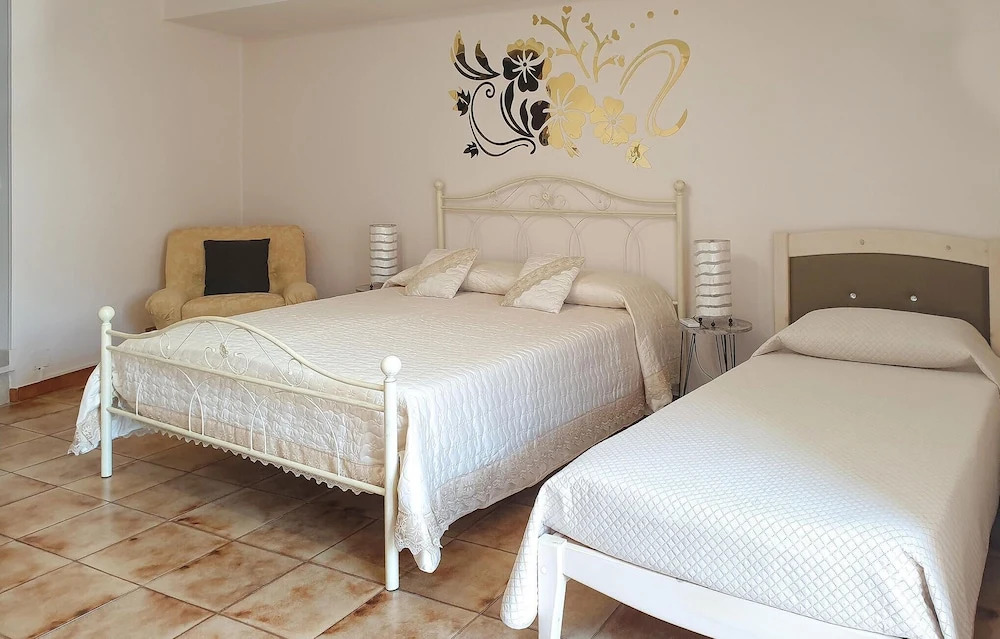 Nice Home in Ragusa With 3 Bedrooms