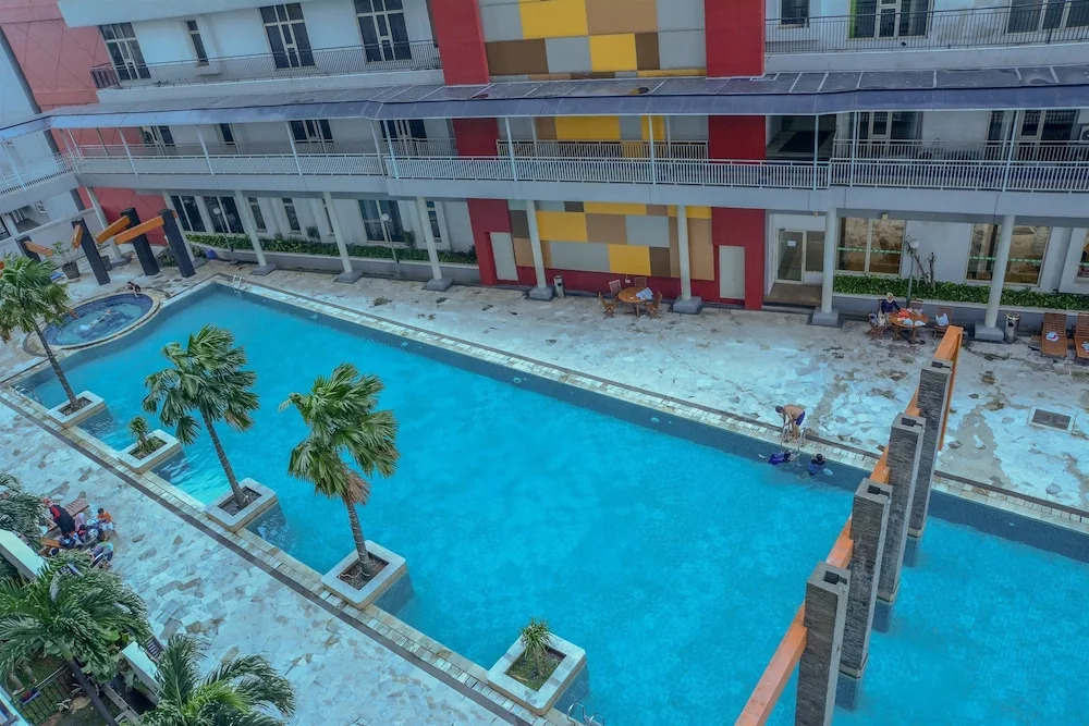Gardenia Boulevard Apartment Near Pejaten Village