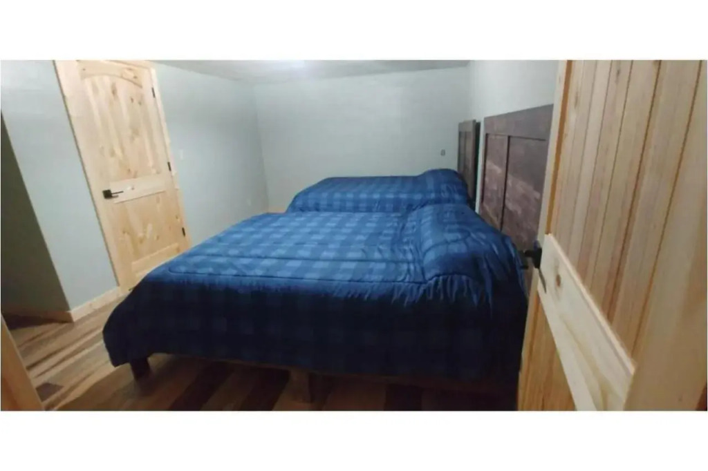 OYO Crossroads Inn