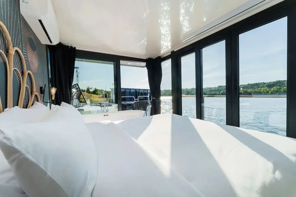 LEscale Royale Saint-Martin-la-Garenne Port Ilon - Seine - Giverny
