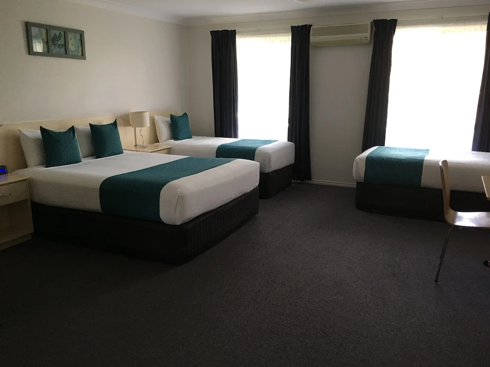 Tuckerbox Motor Inn
