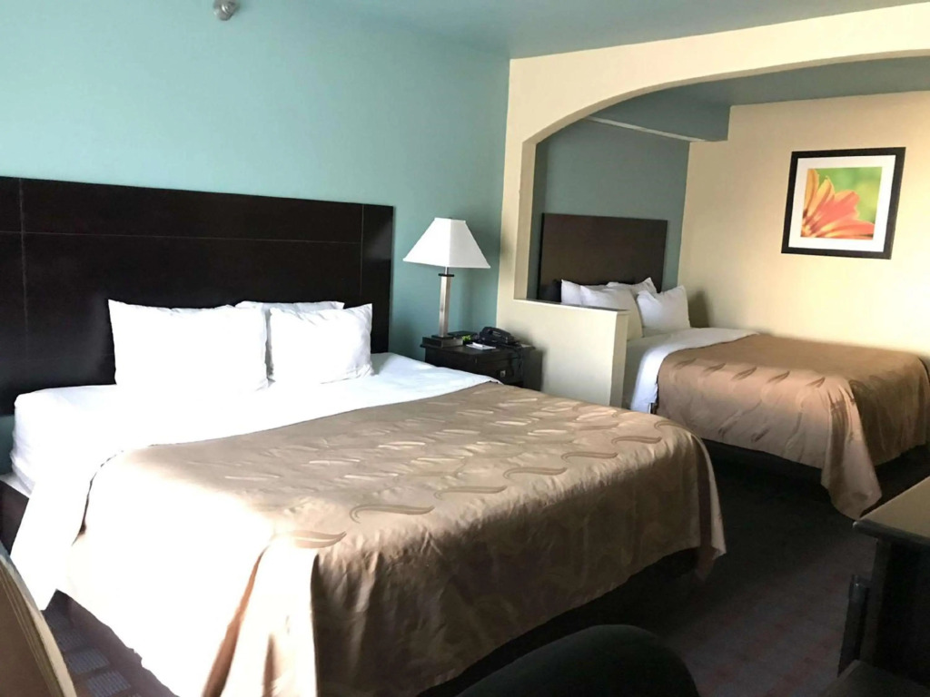Quality Inn Blue Springs