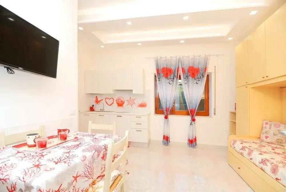 Red Rose Apartment