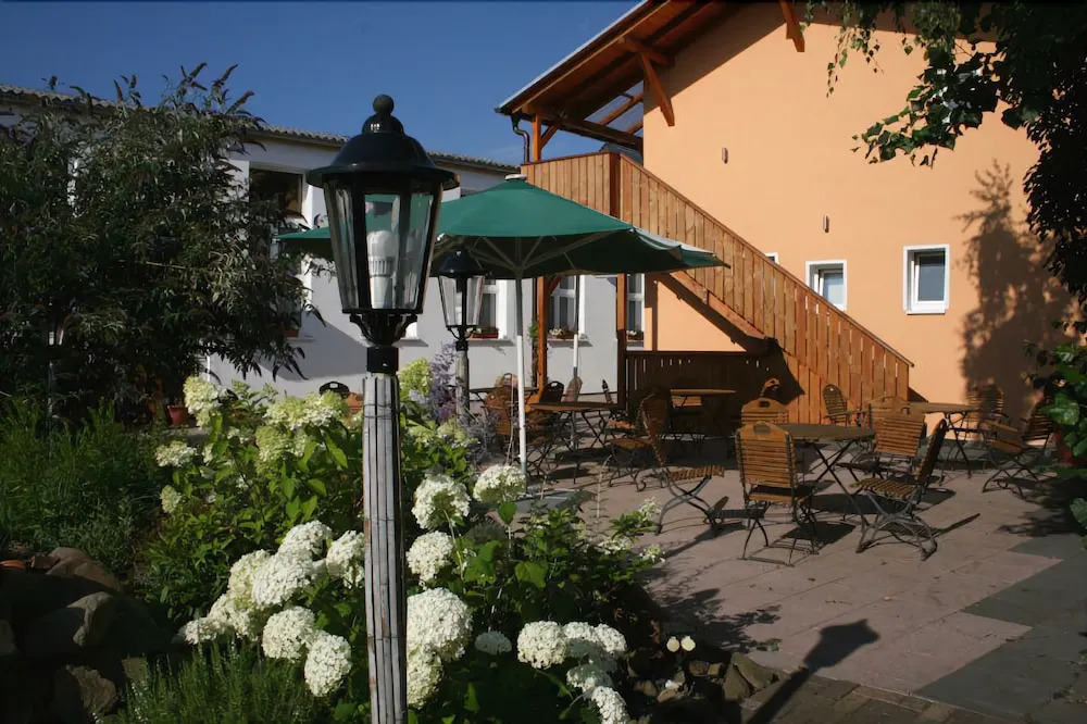 Gaststätte und Hotel zur Krone