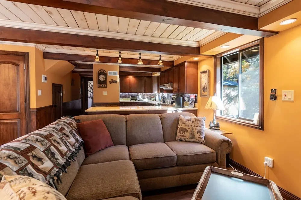 Wander Inn-1885 by Big Bear Vacations
