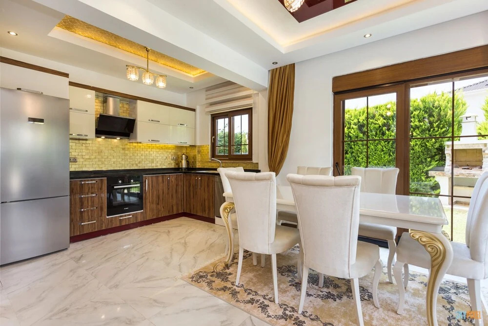 Villa Vista by Villatatilin
