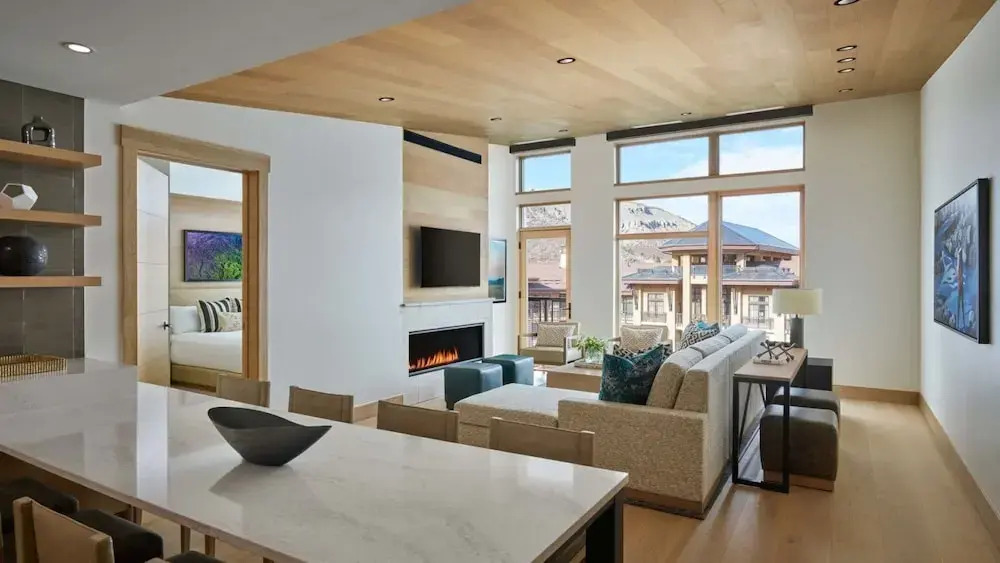 Contemporary 3 Bedroom Luxury Ski In, Ski Out Residence In Snowmass Base Village