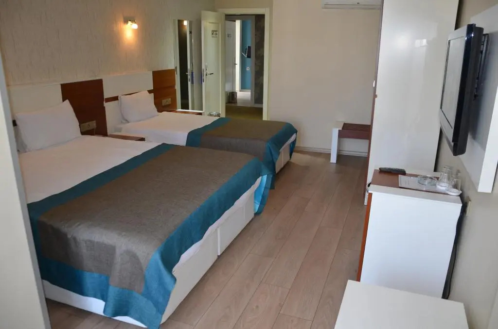 Grand Ahos Hotel