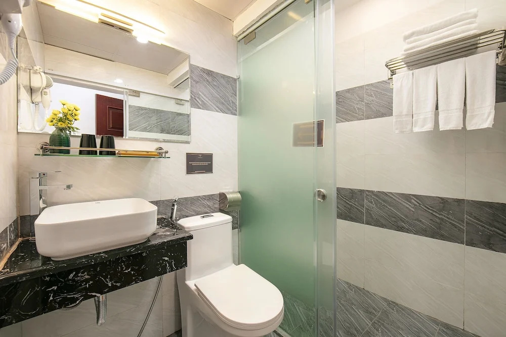Tunger Premium Hotel & Travel