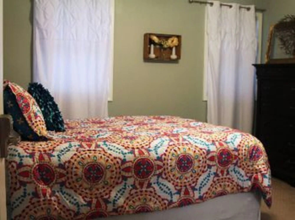 The Barnabas House Bed & Breakfast