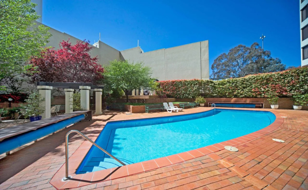 BreakFree Capital Tower Apartments