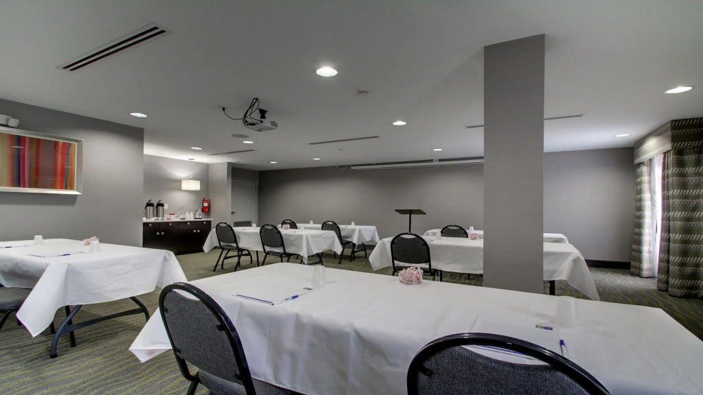 Holiday Inn Express & Suites Jackson Downtown - Coliseum by IHG