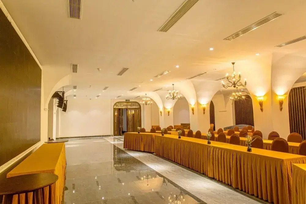 Dong Duong Hotel & Suites - City Central - Afternoon Tea Inclusive