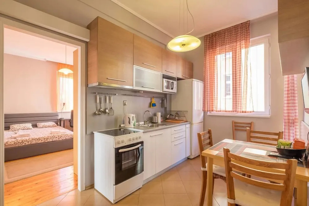 Fm Premium 1-Bdr Apartment - Business Location