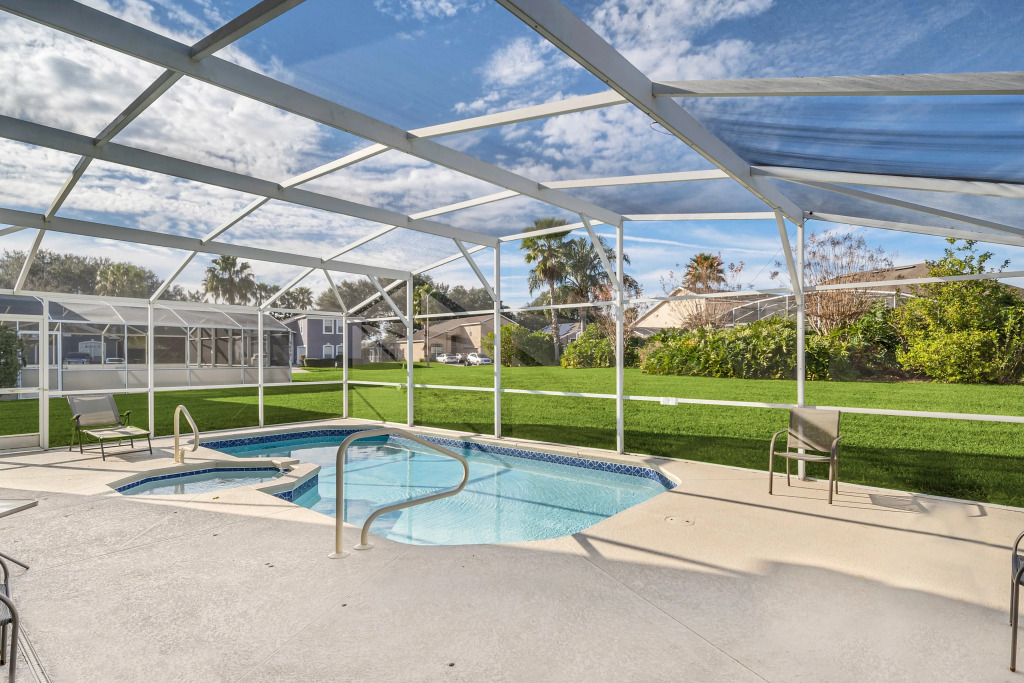 Hampton Estates 439, Davenport , US