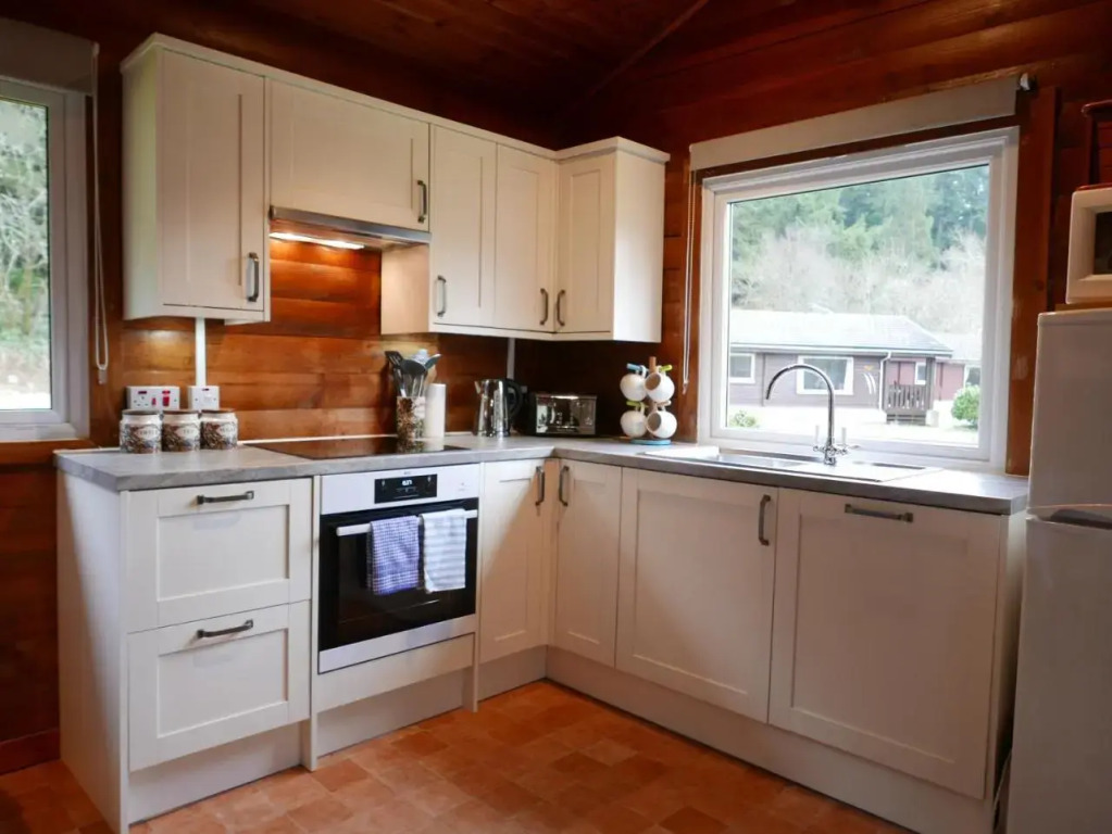 Ruskin Lodges Argyll, by Pucks Glen, Rashfield near Dunoon