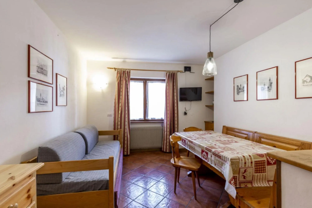 FRAINES 19 : typical three-room apartment (022039-AT-070085)-199 Fraines 19