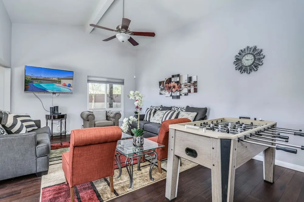 819 Palm Springs - 3 Br Home