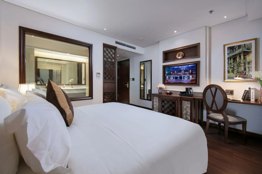 The Q Hotel