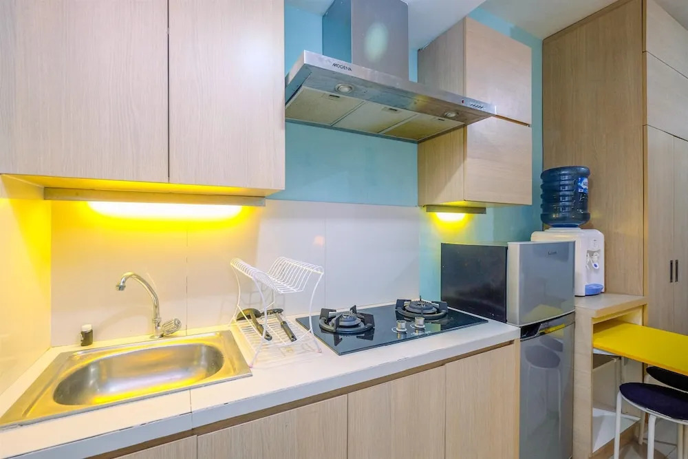 Warm and Cozy Studio Park View Condominium Apartment