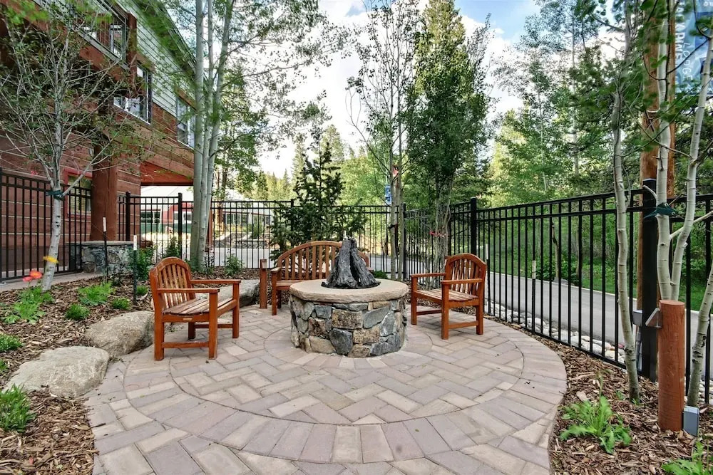 Jackpine Lodge 2 Bedroom Condo