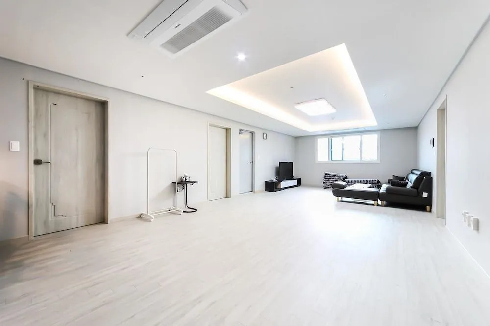 Dynamic Guesthouse