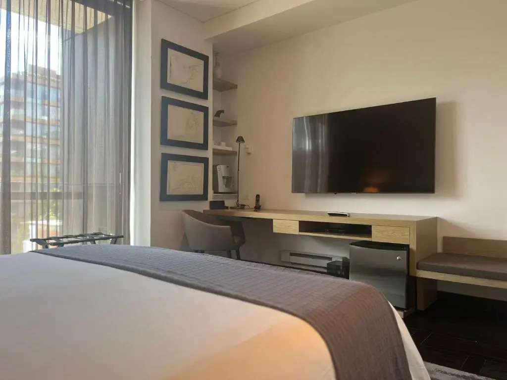 8010 Urban Living- Luxury Home Experience