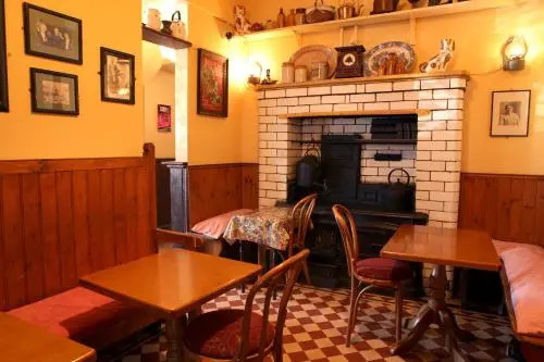 Countrywide Inns - Crottys Pub