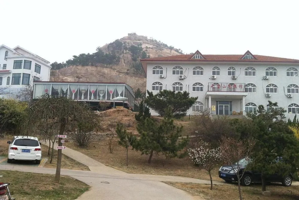 Qingdao Yuanbao Mountain Hotel