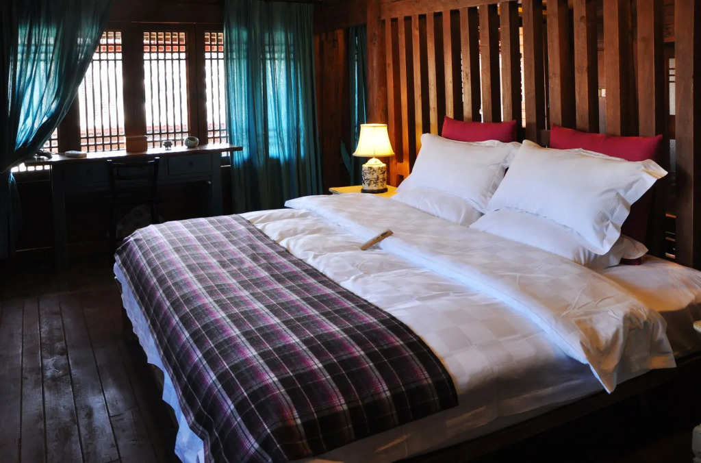 Blossom Hill Inn - Joyland