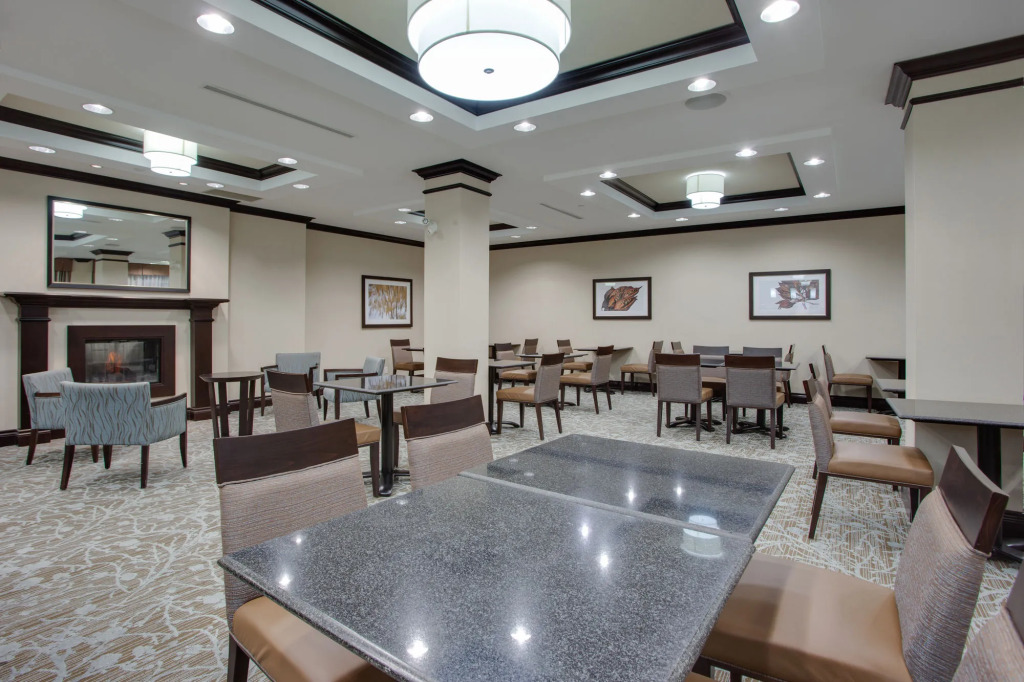 Holiday Inn Express & Suites Ottawa East-Orleans by IHG