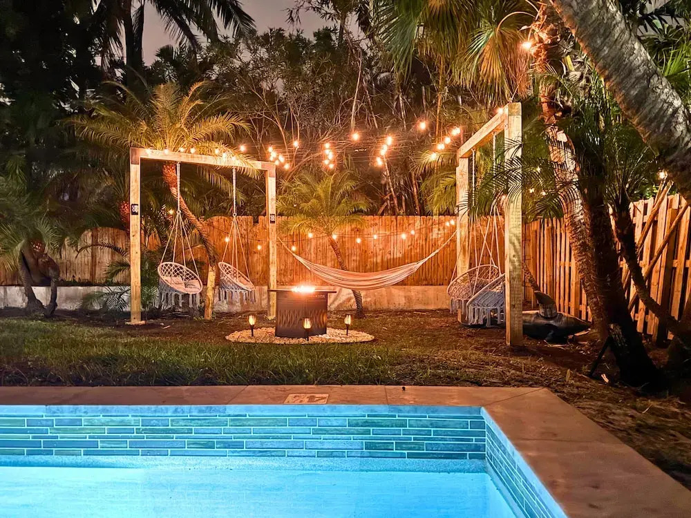 Friendly Fox Luxury Home with Pool & Spa