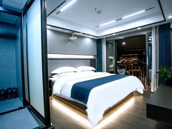 Mengyuan Diaojiaolou River View Homestay (Hongqiao Beimen Wharf Branch)