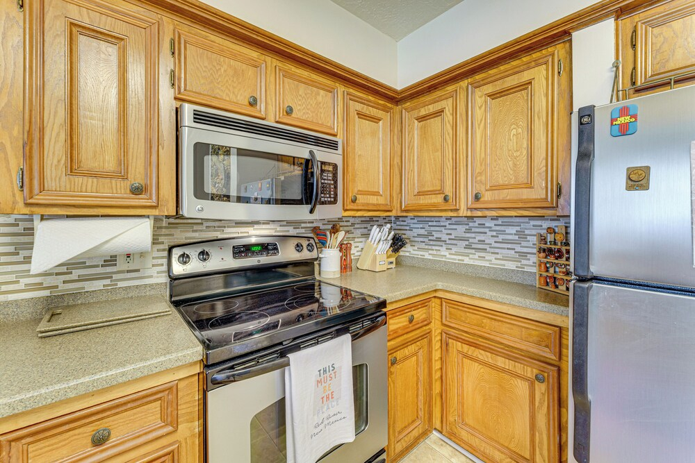 Bike, Hike & Ski: Creek-view Condo in Red River!