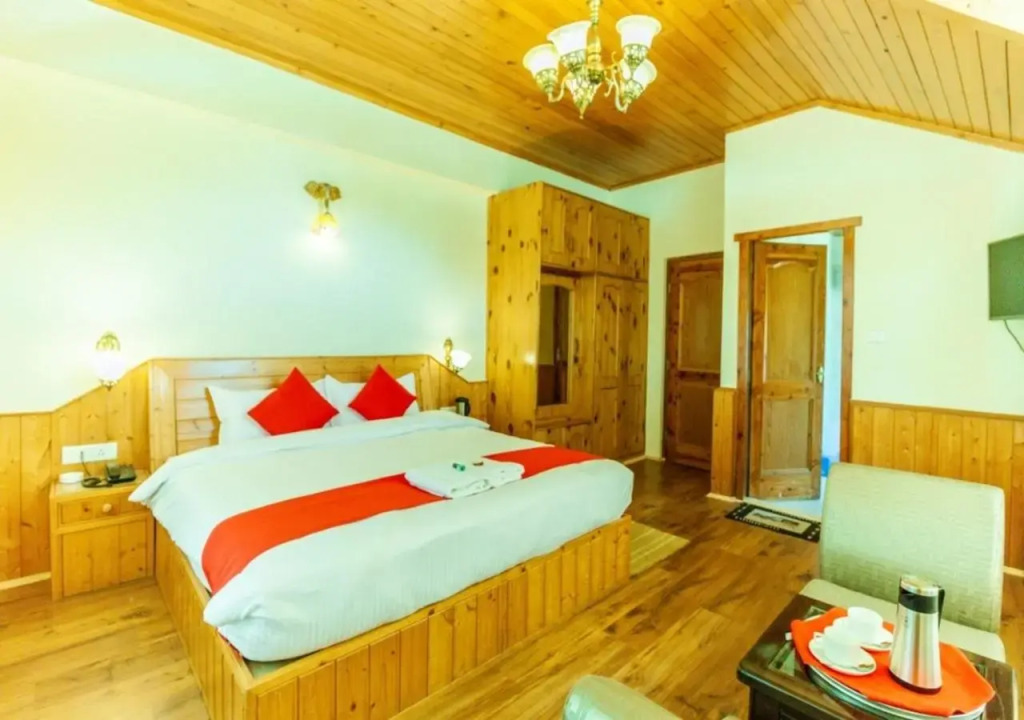 OYO 1837 Hotel Golden Meadows