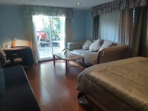 Burris Guest House