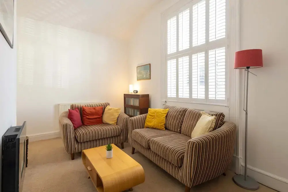 Host Stay Chatsworth Court Apartment