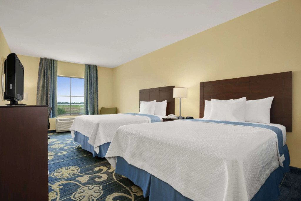Spark by Hilton Victoria