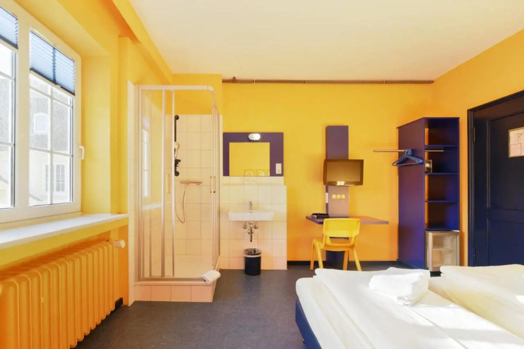 Bed’nBudget Expo-Hostel Dorms