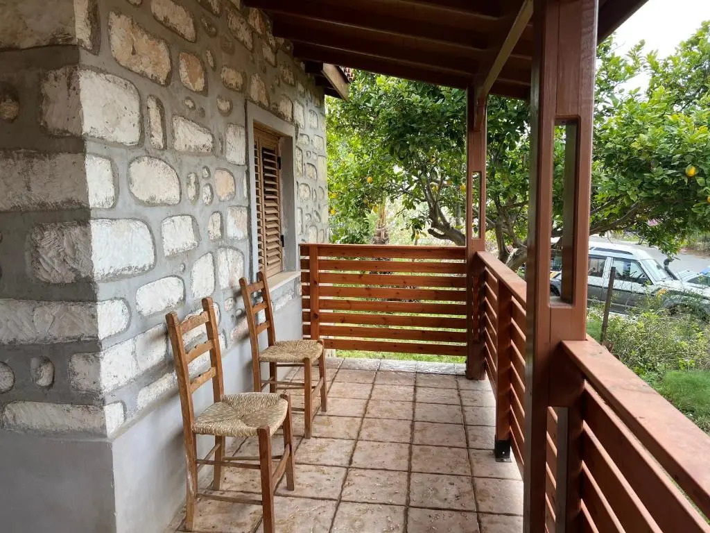 Sea-View Stone House Neo Chorio