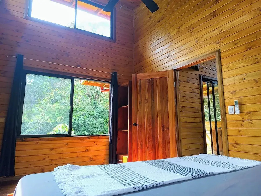 Thoas Lodge