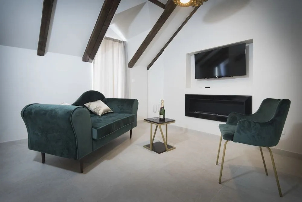 Sperone Hotel