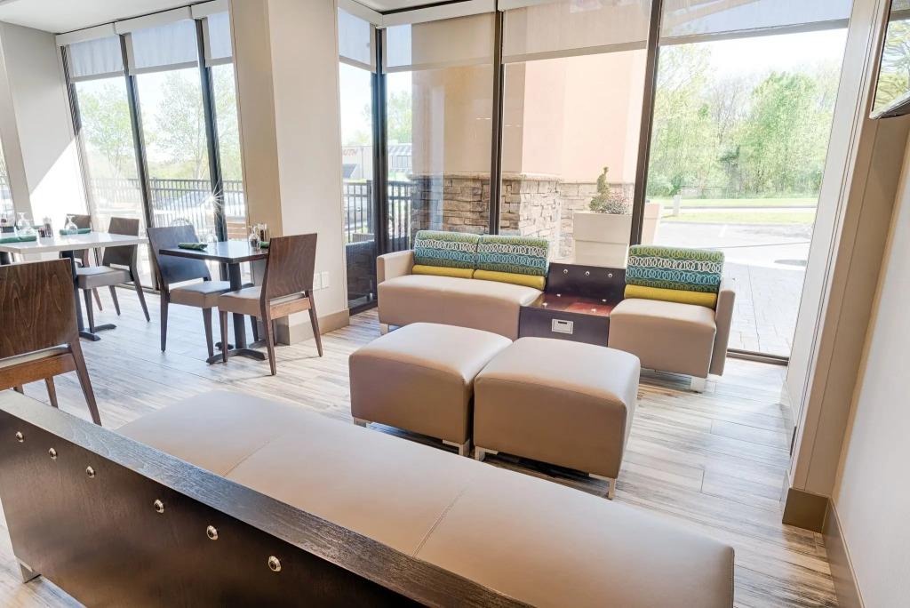 Holiday Inn Knoxville N - Merchant Drive by IHG