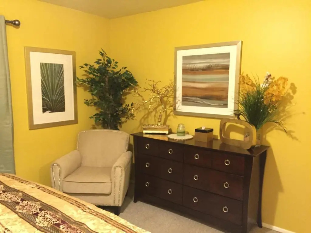 Casas Adobes condo